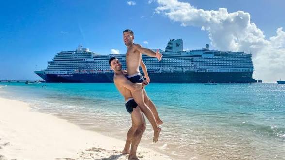 LGBT Travel logo